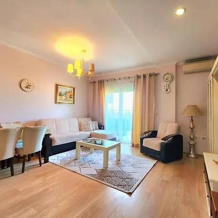 Apartment Riverside Flat W/ Free Parking & 24h Self Check-in *