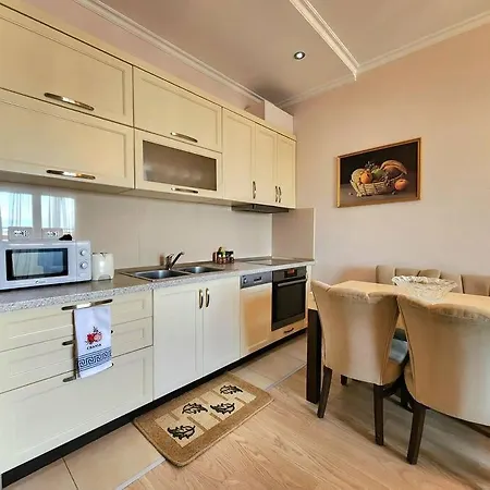 Riverside Flat W/ Free Parking & 24h Self Check-in * Tirana