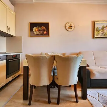 Apartment Riverside Flat W/ Free Parking & 24h Self Check-in *
