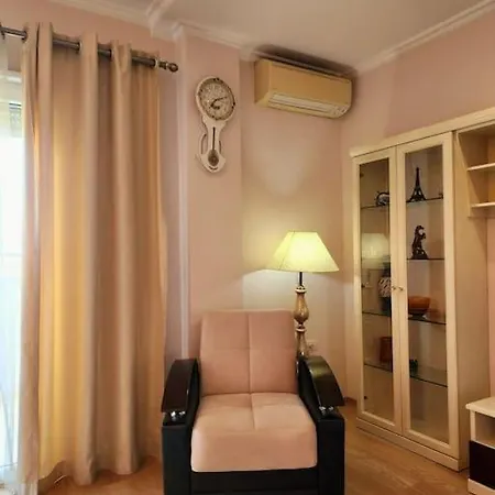 Riverside Flat W/ Free Parking & 24h Self Check-in Apartment *